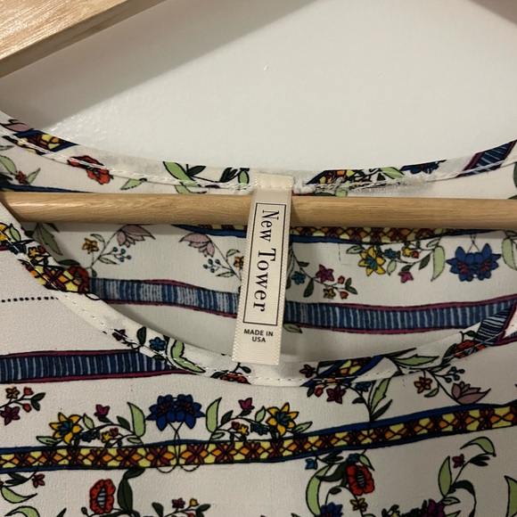 Flower Striped Sheer Blouse - Picture 4 of 6